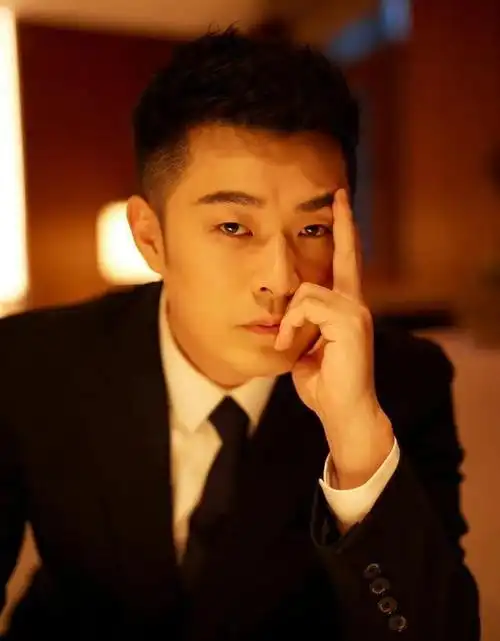 陈赫前妻许婧,离婚后做回自己,今终获幸福