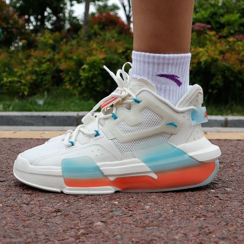 安踏霸道女鞋限量版30低帮休闲霸道板鞋联名款122138081王一博