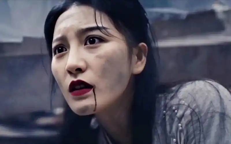 古装美人打戏,女主黑化虐打女反派,执念太深,众人也被误伤,最后爱人