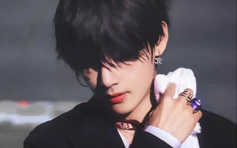 【金泰亨】竟然有人说金泰亨长相平庸?