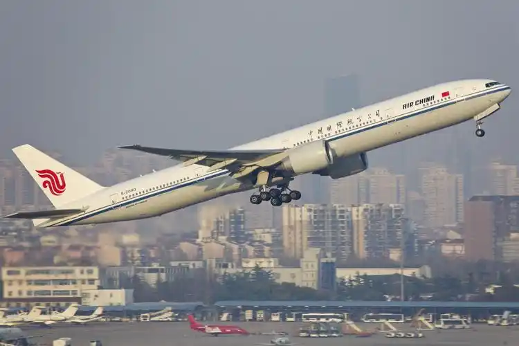 中国国际航空本月引进一架773,为何就能引起大家如此多的疑问?