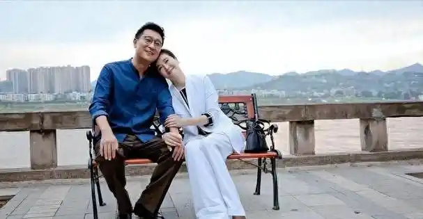 体操冠军左小青退役当演员嫁大20岁百亿富豪终离婚今怎样