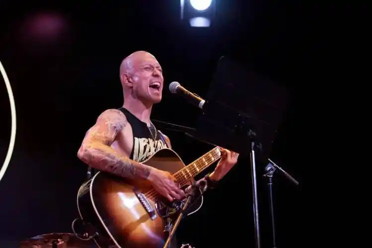 业内新闻吉他终极体验空间gibsongarag周年庆典顶尖音乐人汇聚现场