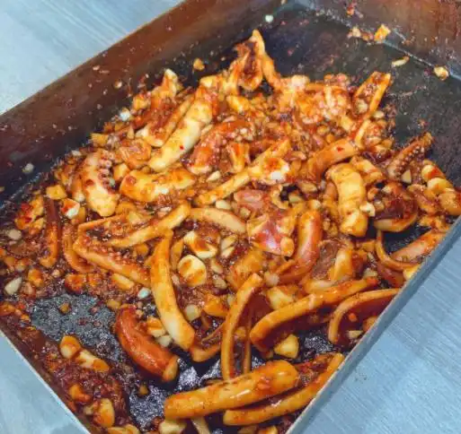 青岛第一家戳子肉,主播来拍摄直接撵人,客人:态度恶劣迟早传开