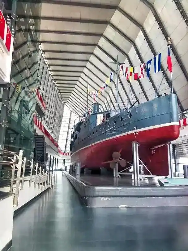 武汉中山舰博物馆.中山舰,原名"永丰舰",是1910年清政府 - 抖音