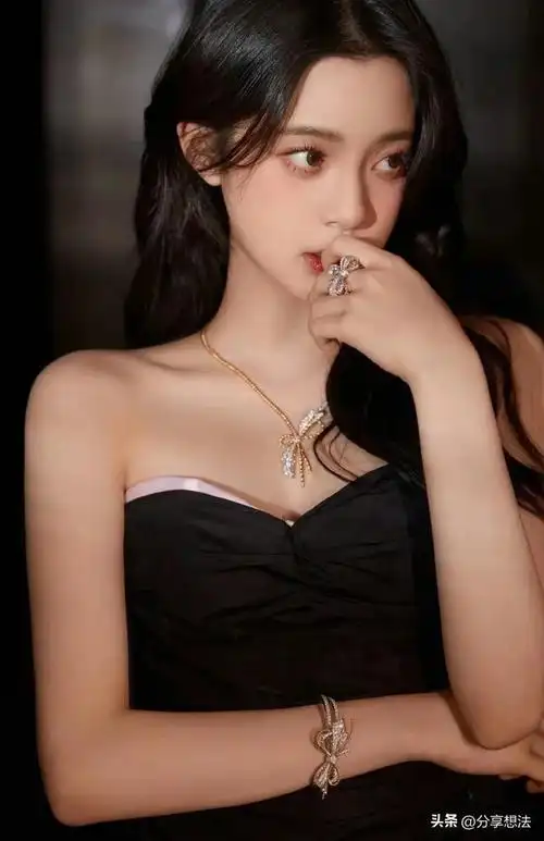 欧阳娜娜明星壁纸(12)_网易订阅