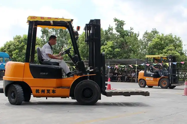 叉车司机驾驶基本知识长兴叉车培训考证哪好长兴叉车考证培训服务