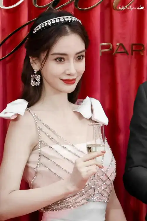 杨颖的颜值真的绝绝子