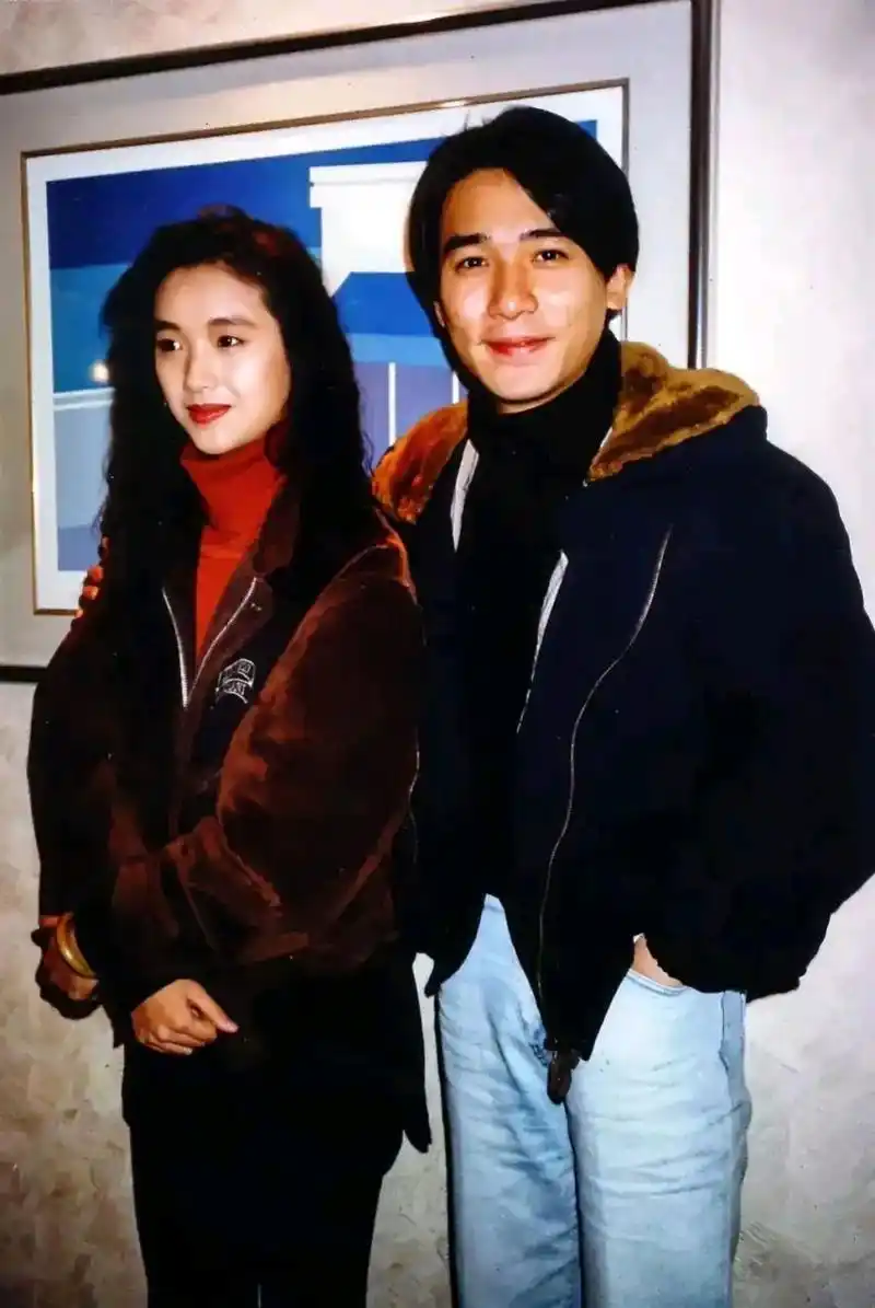 明星老照片:梁朝伟,吴倩莲. #港台明星记忆# #娱乐最前沿# #养眼美女