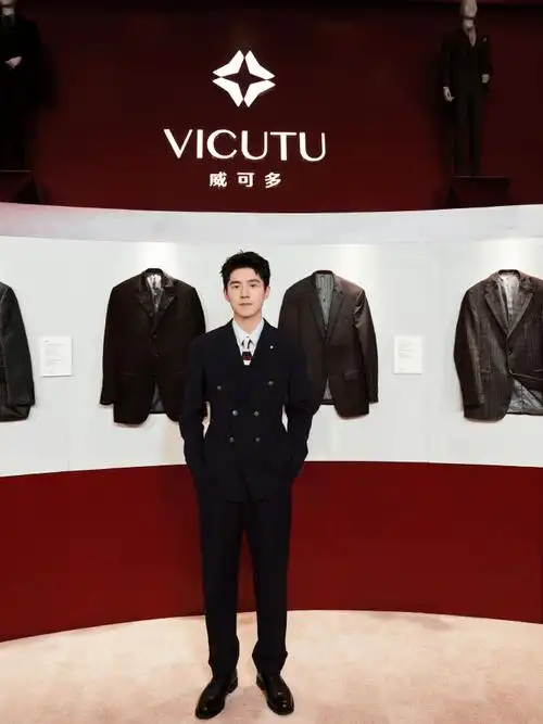 西装是刘昊然原皮肤##刘昊然正装焊身上