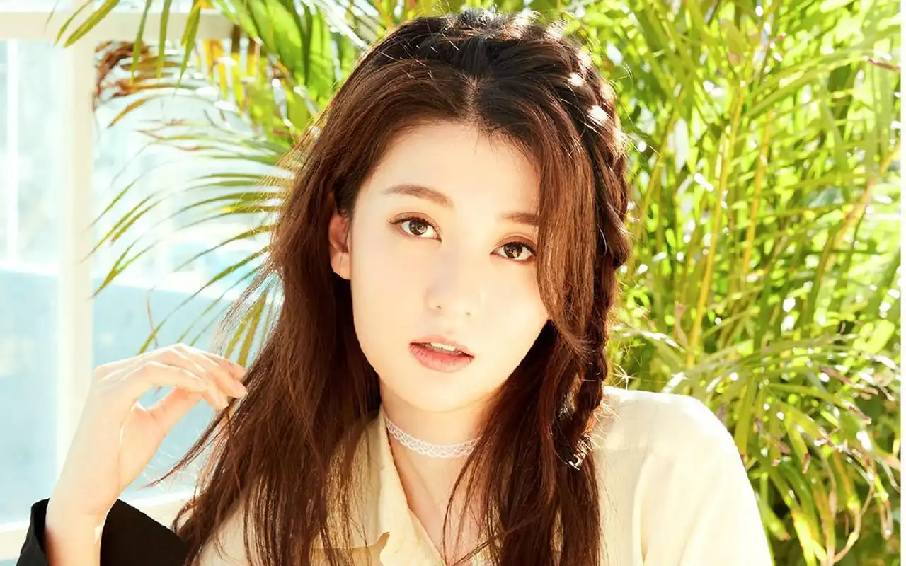 包含乔欣图片壁纸,乔欣图片壁纸下载,乔欣写真图片壁纸下载,乔欣海报