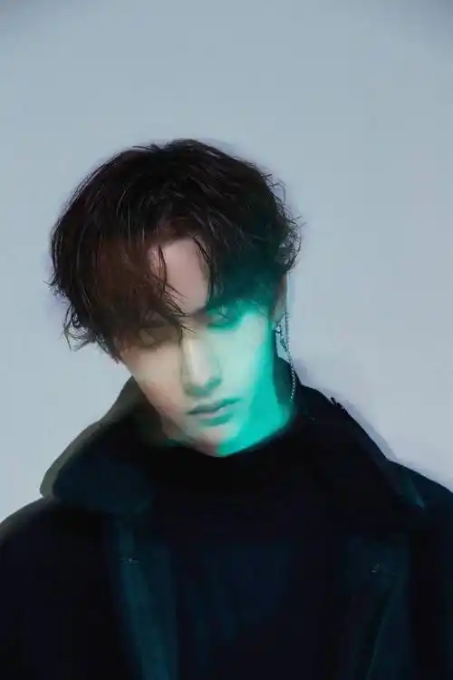 12.30《无感》@uniq-王一博