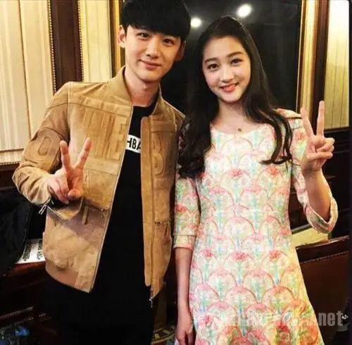 白敬亭女朋友是谁?自曝从没谈过恋爱你信么(2)