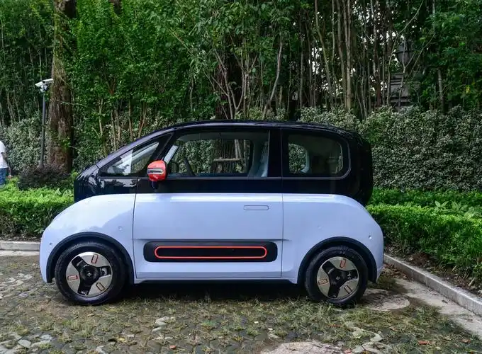 上汽通用五菱宝骏kiwi ev正式上市 售6.98-7.88万元 - 汽车纵横网