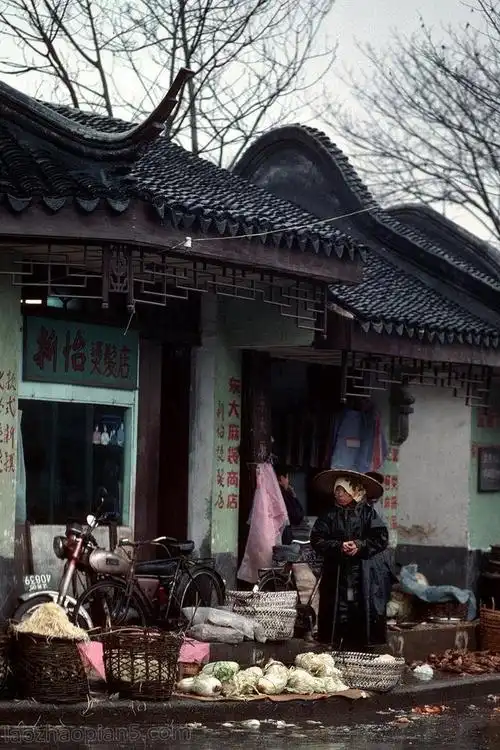 1981年的苏州老照片比尔霍克摄