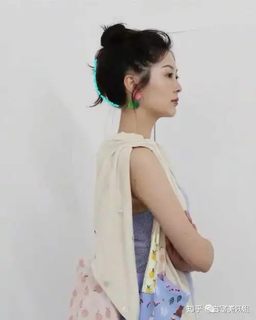 如何扎出女神级别的丸子头?