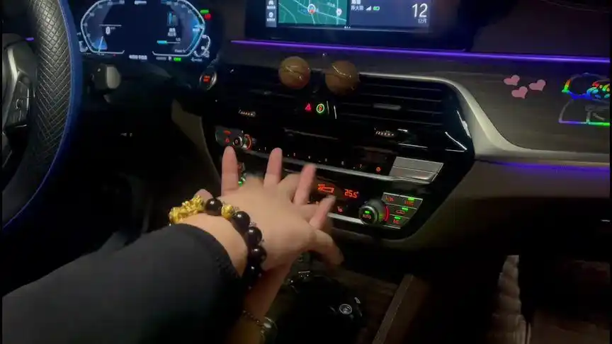 冬天来了 一定和对象这样牵手#牵手