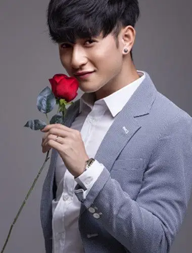 【图】至上励合刘洲成照片欣赏 帅气男神竟然结婚了