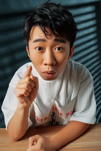 杨迪录视频道歉三缺一的背后究竟有什么为何就成了一个黑称