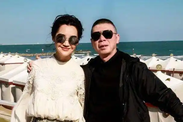 冯小刚姜文都找她拍戏,荧屏中她性感撩人现实中却一直单身_许晴_戏份