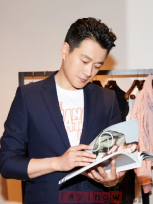 佟大为前不久还与妻子举行了结婚十周年的纪念活动,他们两人相濡以沫