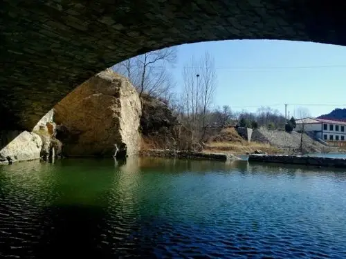 大美龙泉关,山水平石头!