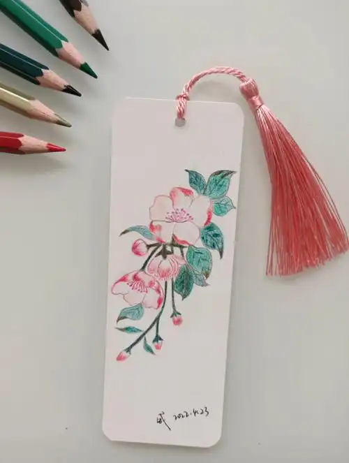 世界读书日带孩子一起画书签吧