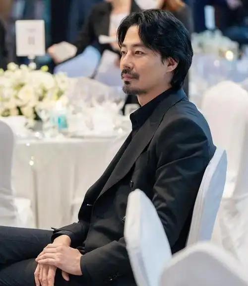 随著《moving异能》播毕,赵寅成的新动向也引起关注,然而近日赵寅成