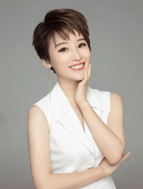 谢楠(中国内地演员)_尚可名片