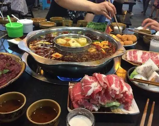 吃火锅时,服务员问"是否加汤"?其实是一种暗示,你听懂了吗?