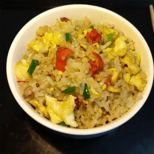 快手蛋炒饭,香软好吃,简单不失美味