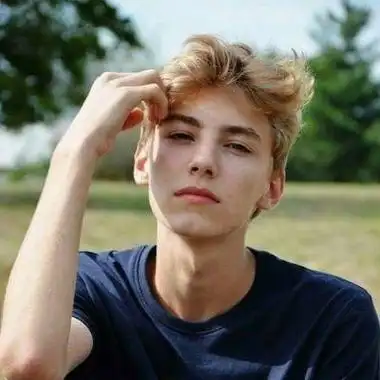 qq头像男生欧美范个性帅气2021最新你爱自由我却更爱你