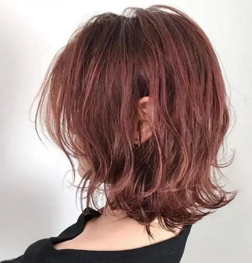 2022流行中短发外翘发型 发尾烫外卷设计减龄又俏皮_女生烫发 - 美发