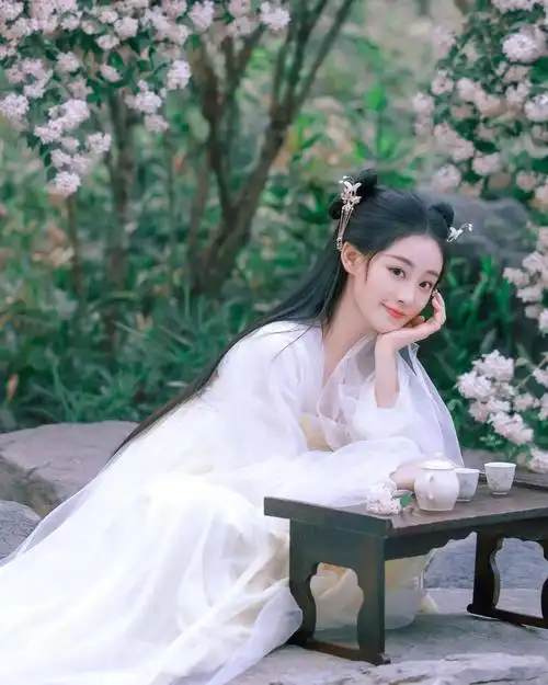 祝绪丹轻纱古风造型写真甜美灵动娇俏仙女