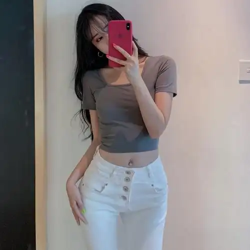 白色短袖t恤女夏季新款2020短款高腰宽松露脐上衣网红ins泫雅风潮