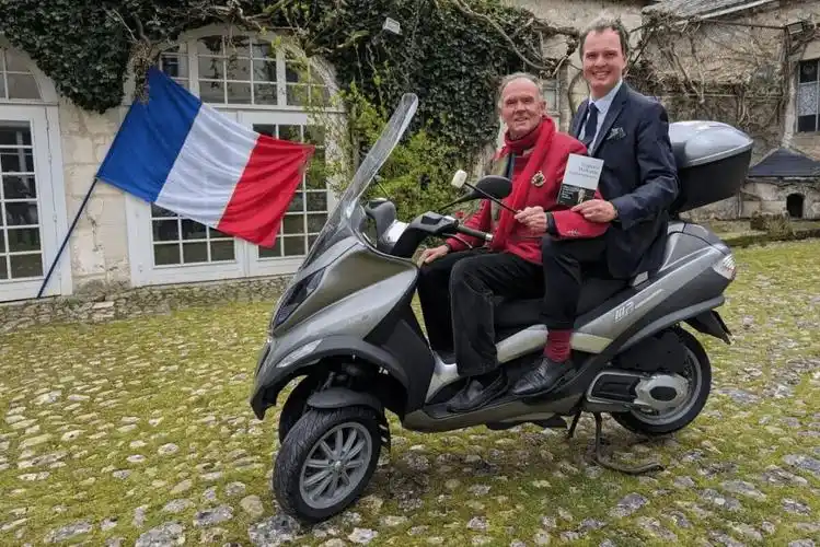 帕特里克·希_法国_公众