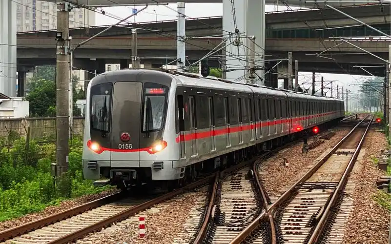 【上海地铁】1号线01a06型列车锦江乐园站出站