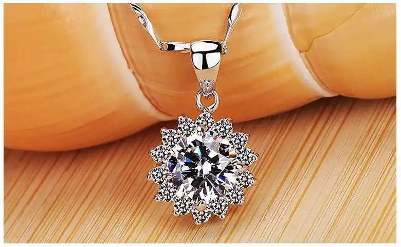 逸喜缘 pt950铂金钻石吊坠1克拉进口莫·桑·钻白金项链太阳花 d-e/极