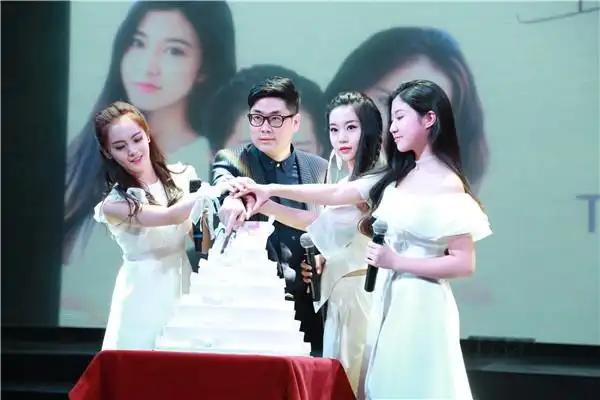 tgg组合正式出道 青春少女演绎华丽蜕变