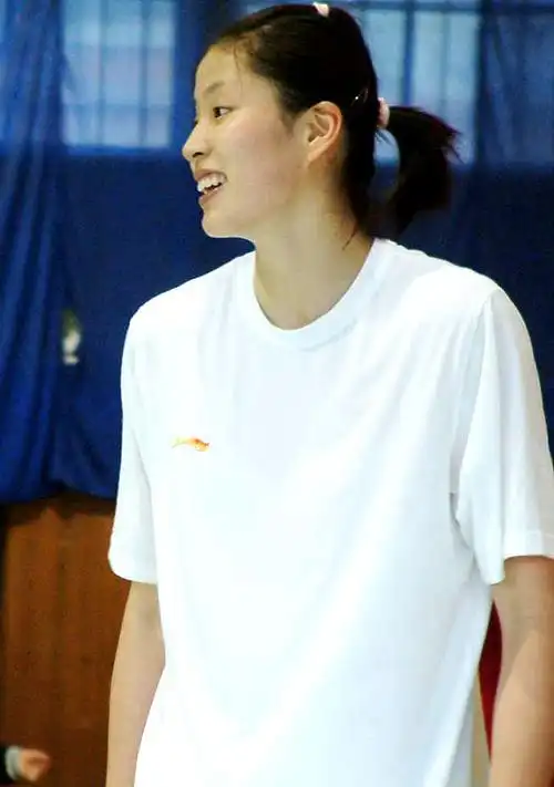 主题:姚明女友叶莉图片大全(照的蛮靓的!