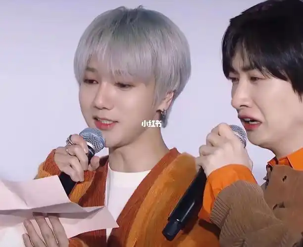 9399我拖鞋呢_拖鞋_superjunior_李赫宰_娱乐_明星娱乐资讯