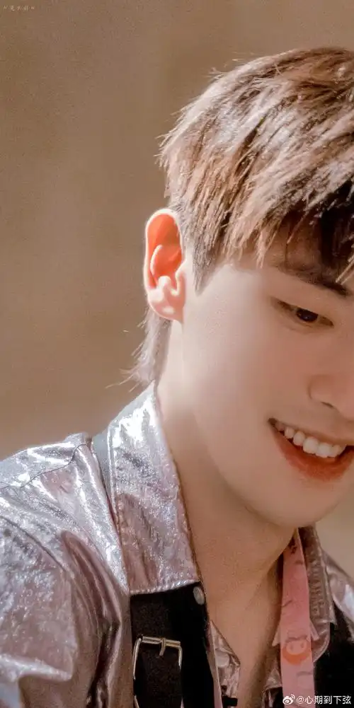 头像图片高清邓伦高清正面照邓伦正面微笑高清照片邓伦搞笑帅气高清