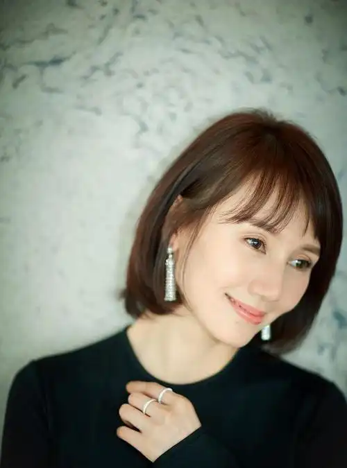 袁泉发型 短发(袁泉发型短发图片)-天晟网