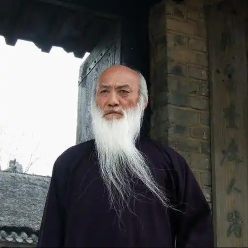 二,"双手剑大师"于承惠