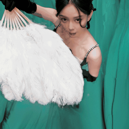 汪小敏黑裙羽扇美人##汪小敏颜值