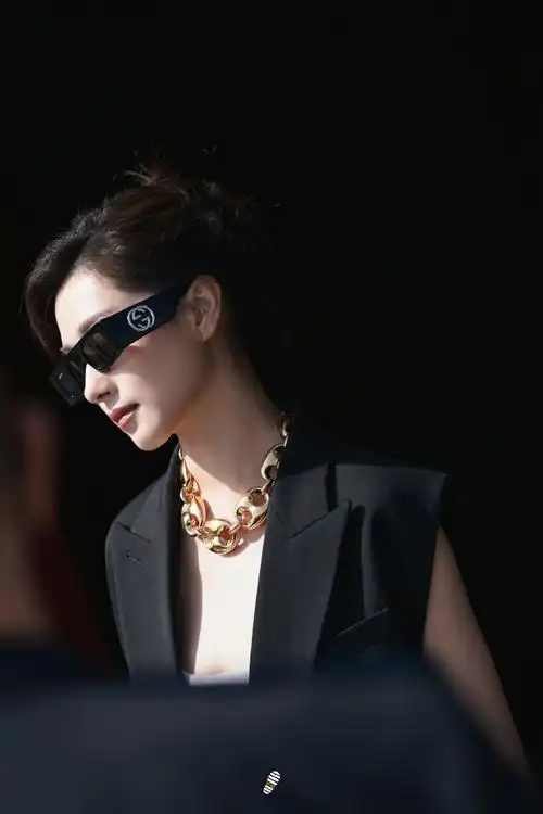 万茜大佬出街造型##gucci晚宴出图