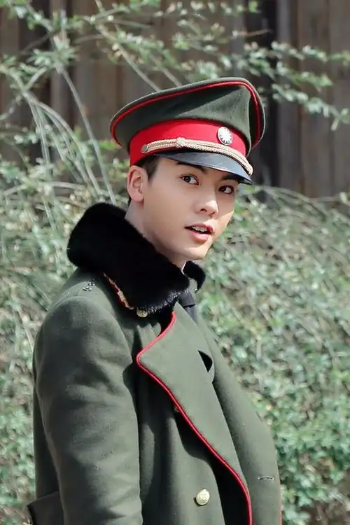 《老九门》,其中陈伟霆的军装造型简直把吹波糖帅晕了好吗!