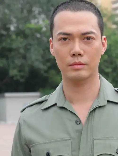 谢天华鼻子怎么了是整容了吗