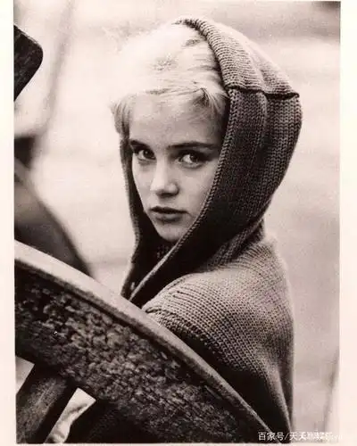 第一代洛丽塔的扮演者苏·莱恩,记忆里最迷人的小公主