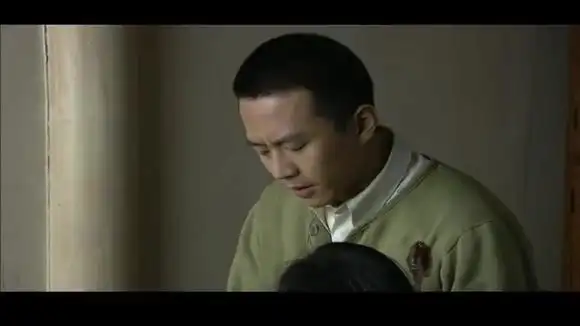 人间情缘:查建英为爱痴狂,用剪刀刺向黎小军,他竟然说扎的不深-影视综